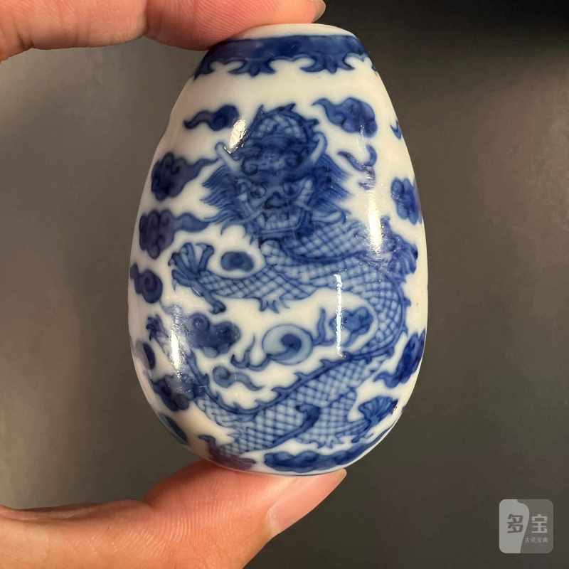 清 青花云龙纹烟壶 - 图4